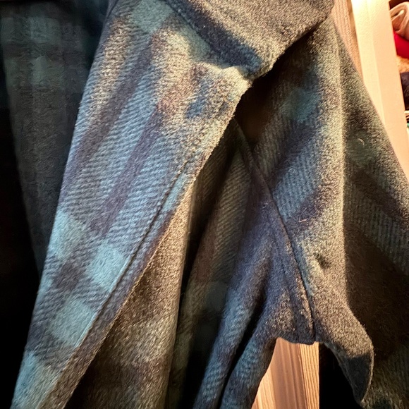 Plaid belted jacket 🍁 - Picture 2 of 3